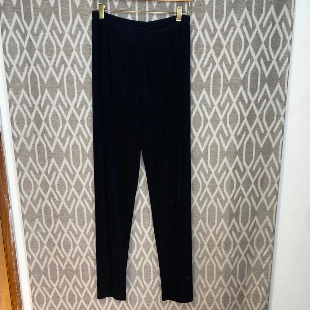 Chico's Black Travelers Pants Size: 1 Conventional Size: Small - Picture 1 of 4